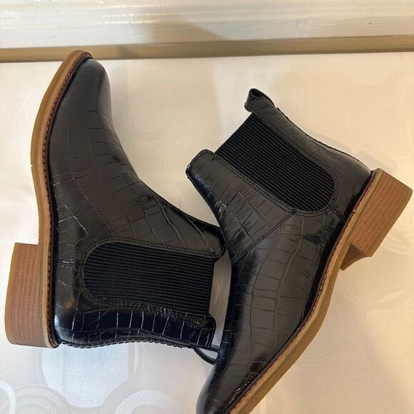 Clark’s Black Crocodile Pattern leather Ankle  Boots size 6 1/5 and 7 1/5 new - Picture 3 of 11